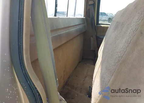 1993 Chevrolet Gmt-400 C1500 from USA, damaged, VIN 1GCDC14K2PZ222006